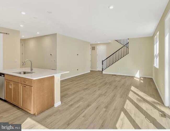 Building Photo - 2889 White Tail Dr
