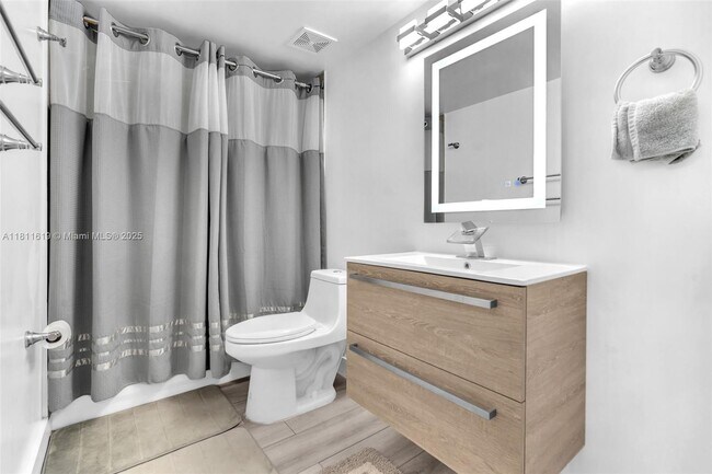 Foto del edificio - 9525 Weldon Cir