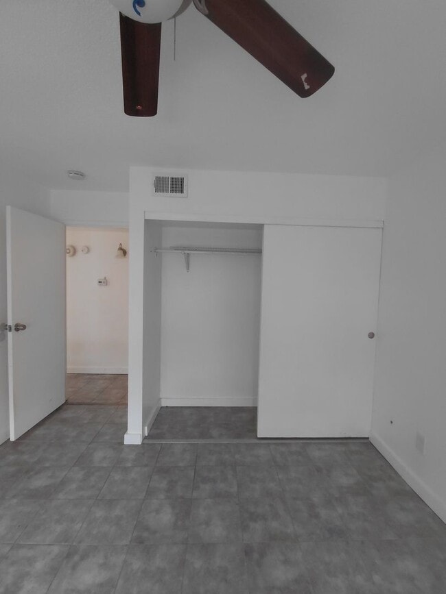 Building Photo - 14433 E Jewell Ave