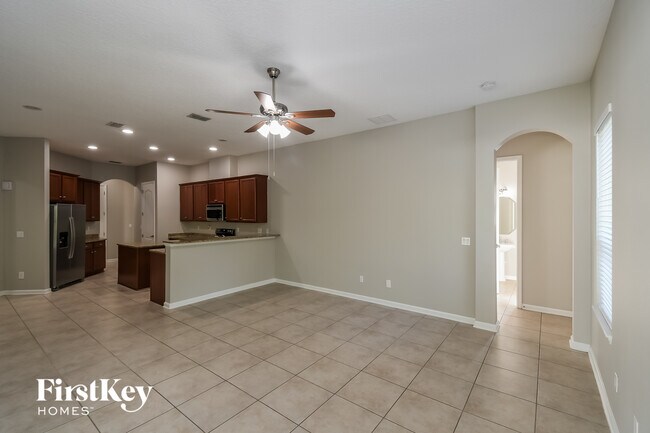 Building Photo - 466 Hefferon Dr