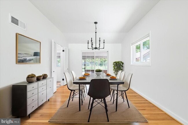 Building Photo - 9619 Singleton Dr