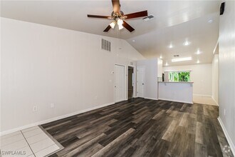 Building Photo - 5015 Bywood St