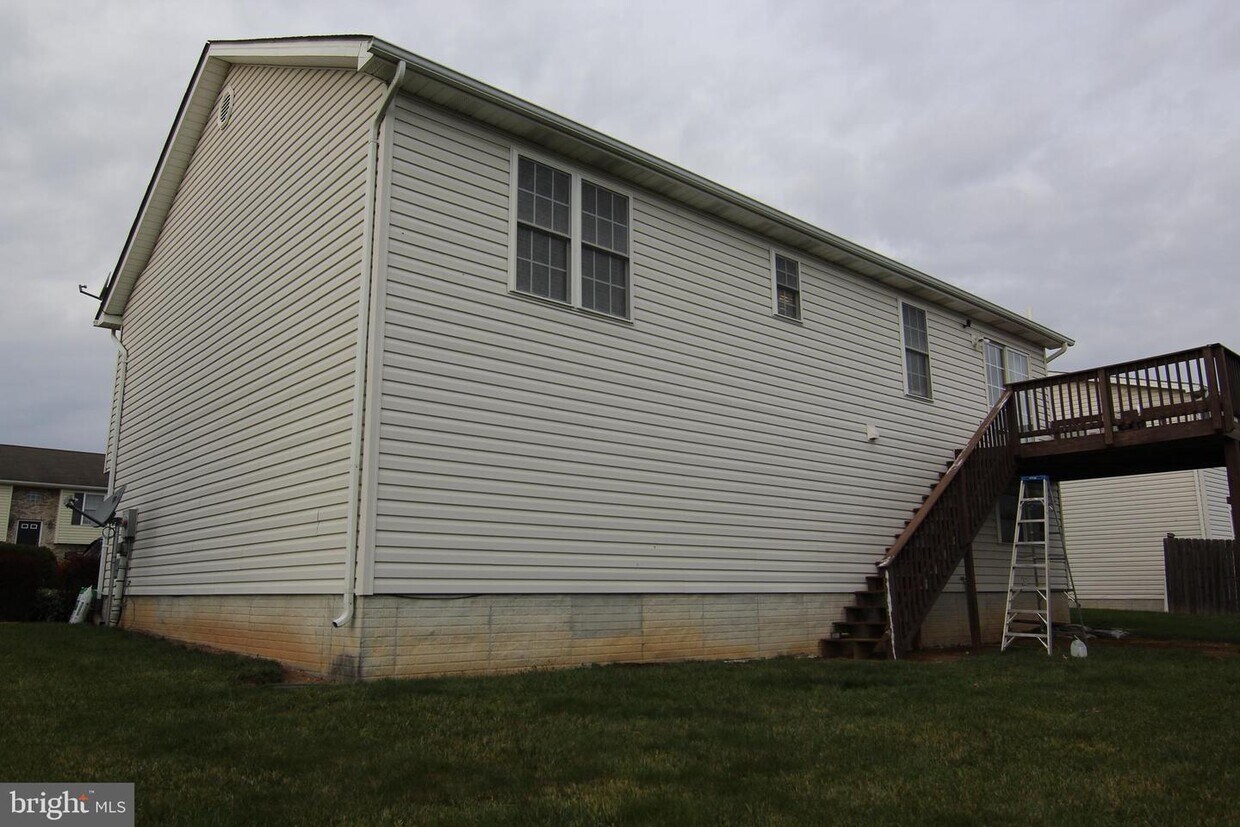 64 Bush Dr, Inwood, WV 25428 House for Rent in Inwood, WV