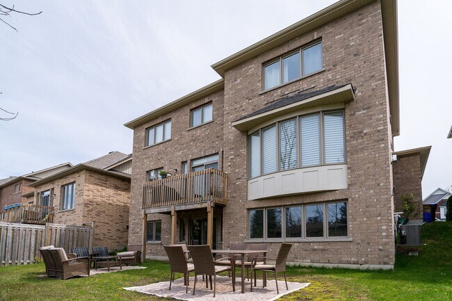 Building Photo - 45 McLean Ave