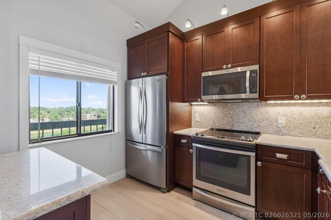 Building Photo - 701 Seafarer Cir