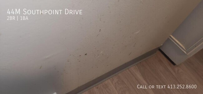 Foto del edificio - 44 Southpoint Dr