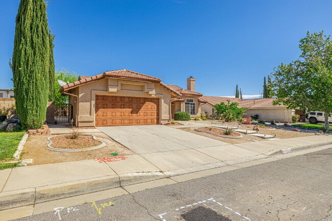 Foto del edificio - Beautiful 3-Bedroom Home in West Palmdale Community