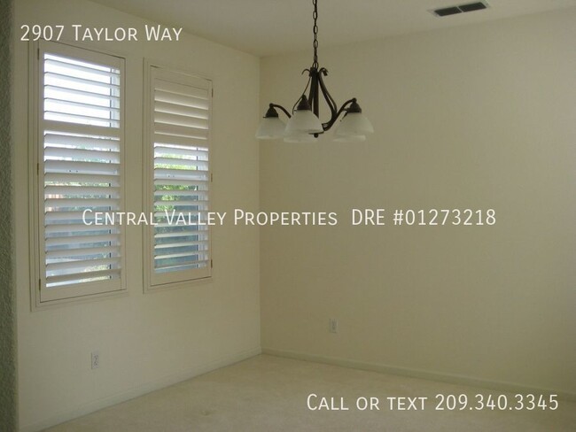 Building Photo - 2907 Taylor Way, Tracy!