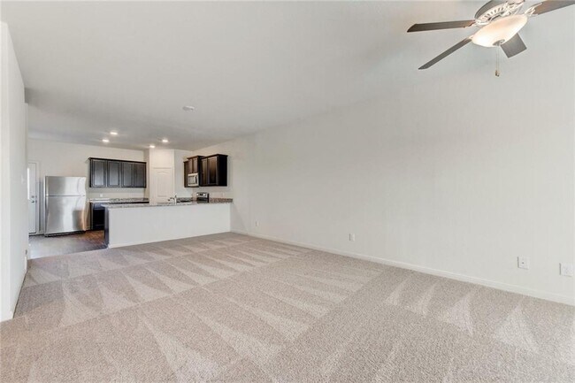 Building Photo - 356 Cres Park Dr