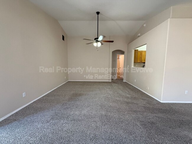 Building Photo - 3454 E Juanita Ave