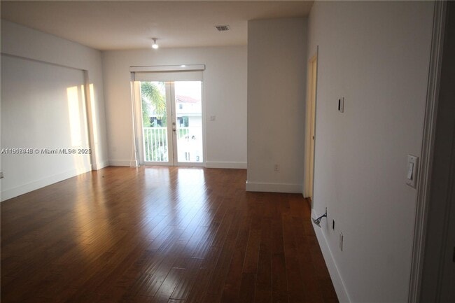 Building Photo - 10564 NW 70th Ln