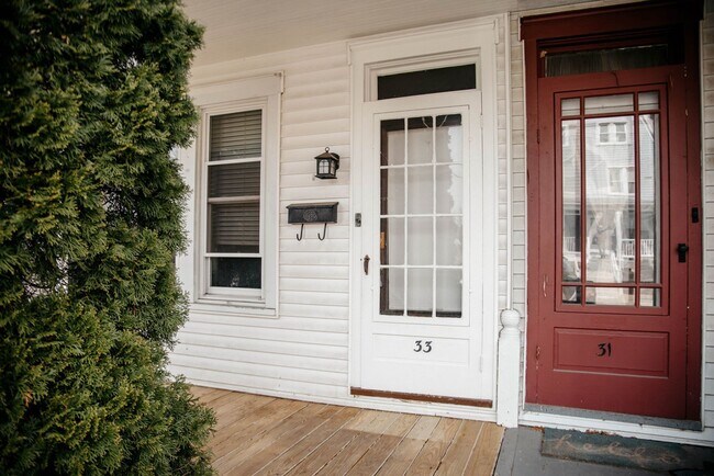 Building Photo - 33 E Gramby St