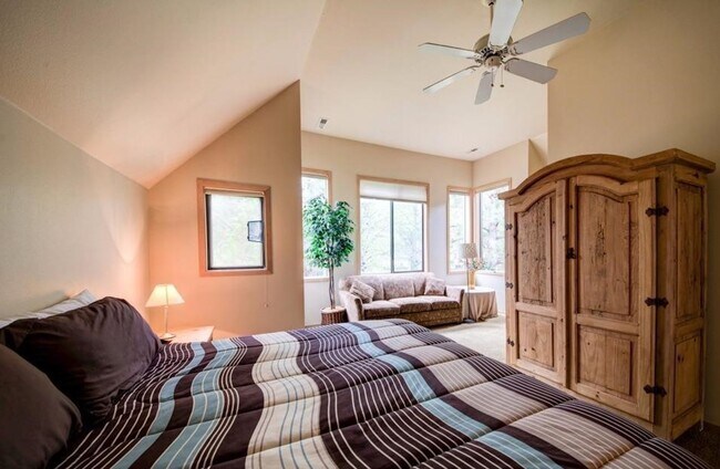 Foto del edificio - 23 Eaglewood