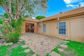 Building Photo - 12815 Ashford Chase Dr