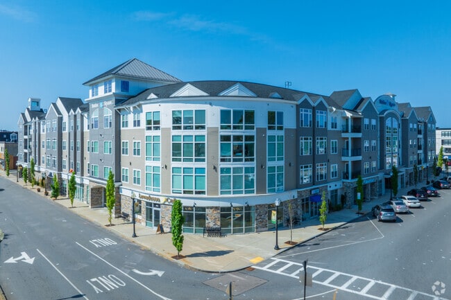 Station Square - 300 N Main St - Station Square