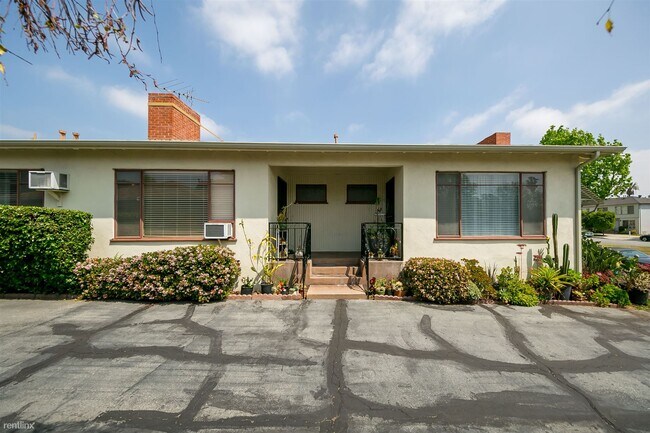 Foto del edificio - 1 br, 1 bath 4plex - 535 South Sierra Madr...