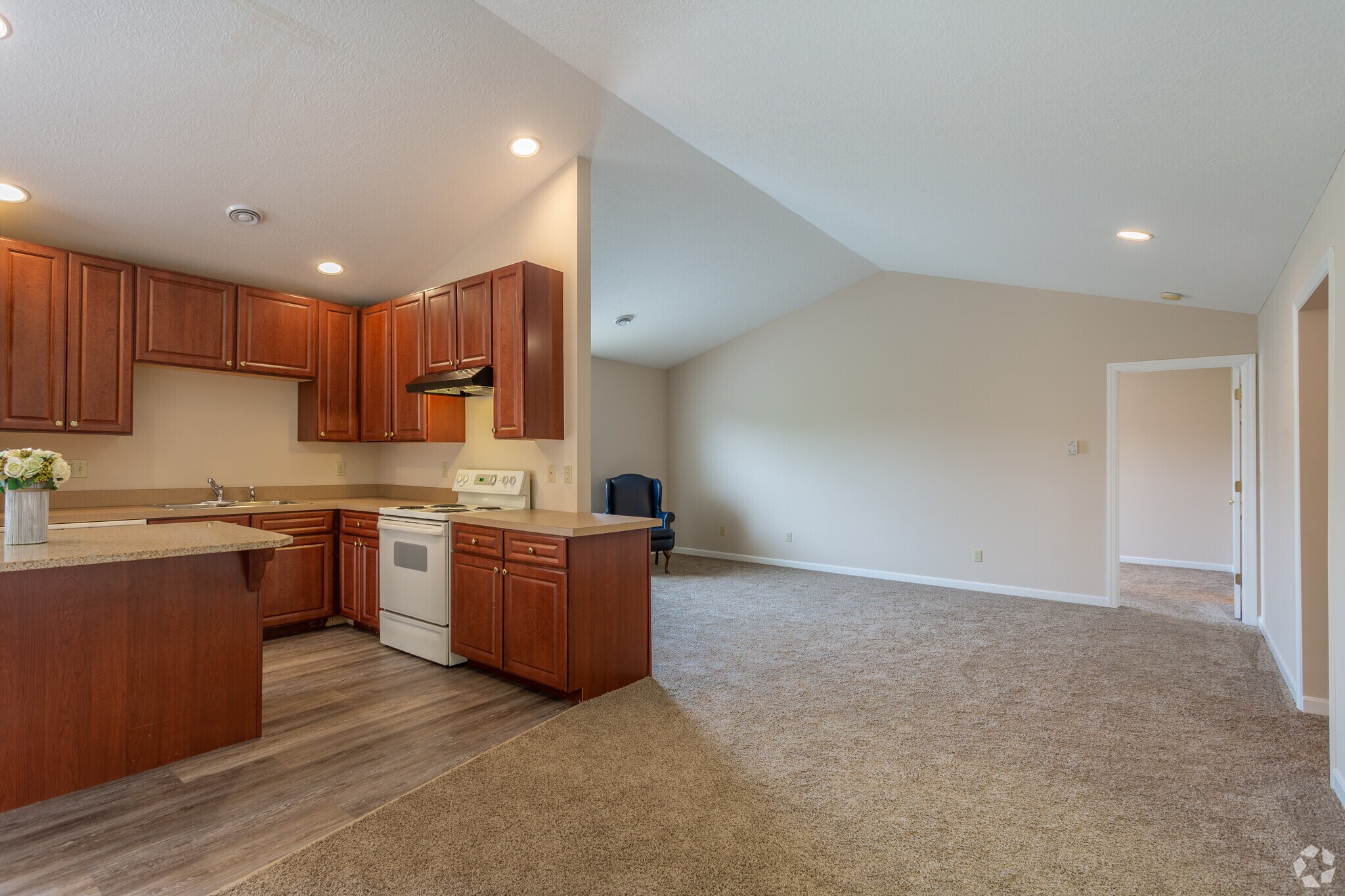 Waterford Luxury Apartments & Villas – The Upper