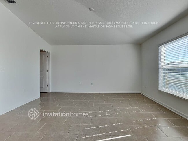 Foto del edificio - 4060 Tug Hl Ln