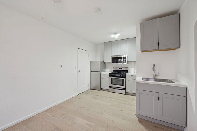 Foto del edificio - 5371 Louis Pl