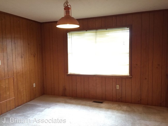 Building Photo - 3 br, 2 bath House - 1161 State Farm Road