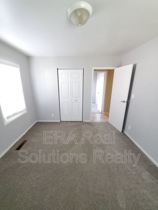 Building Photo - 2853 Gibson Dr