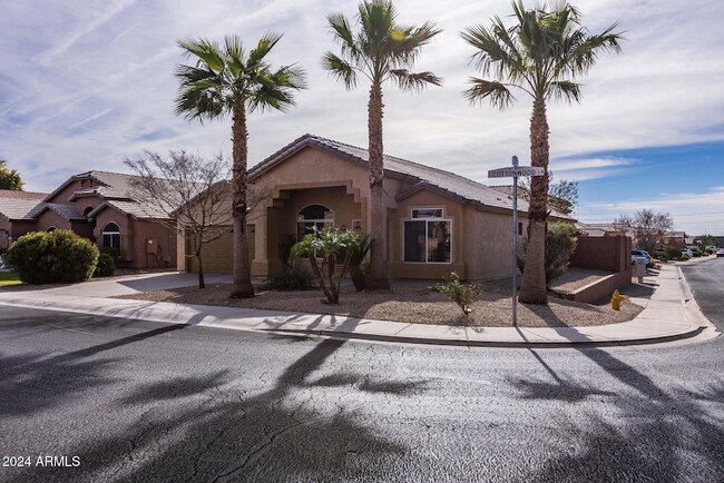 Foto del edificio - 4401 E Cottonwood Ln