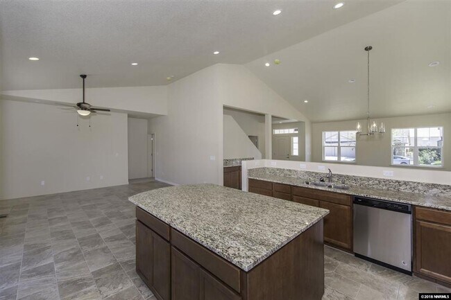 Building Photo - Four Bedroom in Fernley (No pets)