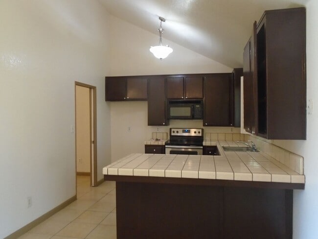 Building Photo - 4608 Tilyard Ct