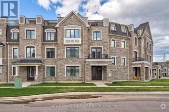Building Photo - 3093 Travertine Dr
