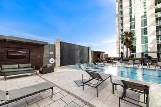 Building Photo - 5925 Almeda Rd