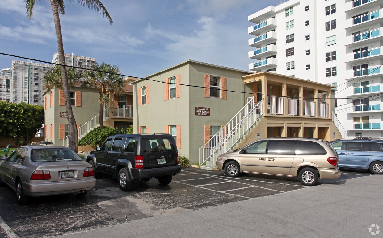 Primary Photo - 1600 S Surf Rd