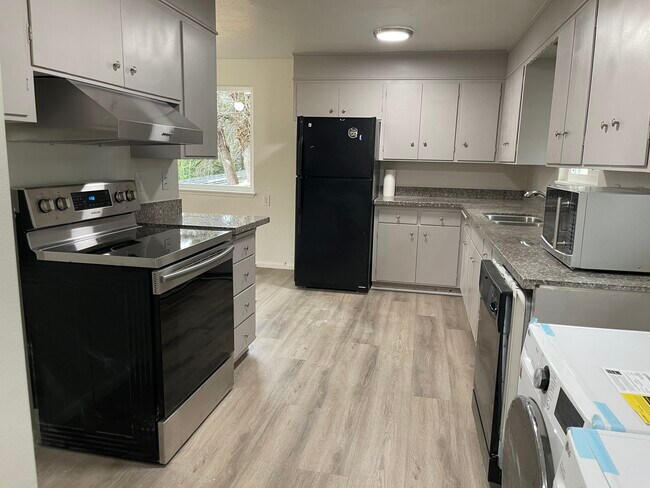 Foto del edificio - 7405 Steilacoom Blvd SW