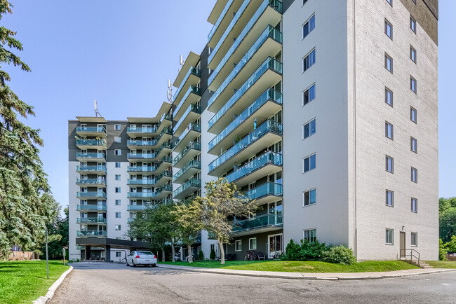 Building Photo - Imperial Towers