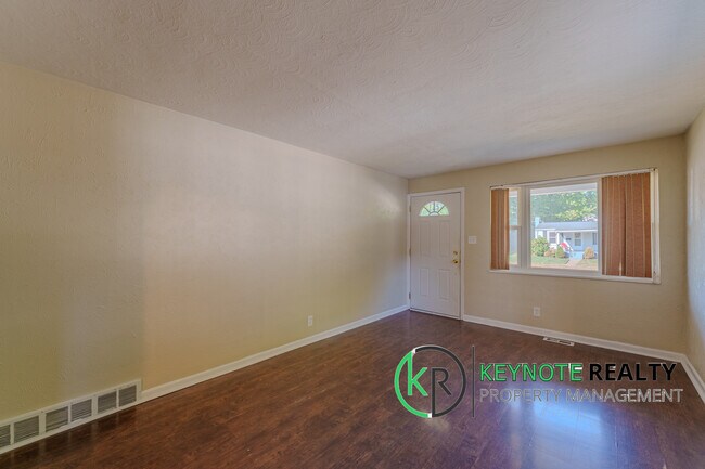 Foto del edificio - 1840 Culver Ave