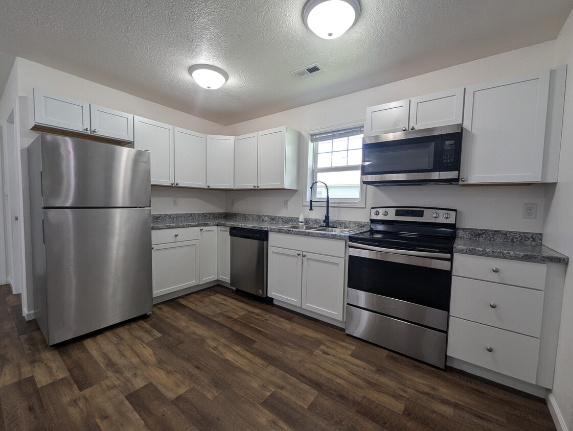 Primary Photo - 401 N 3rd St