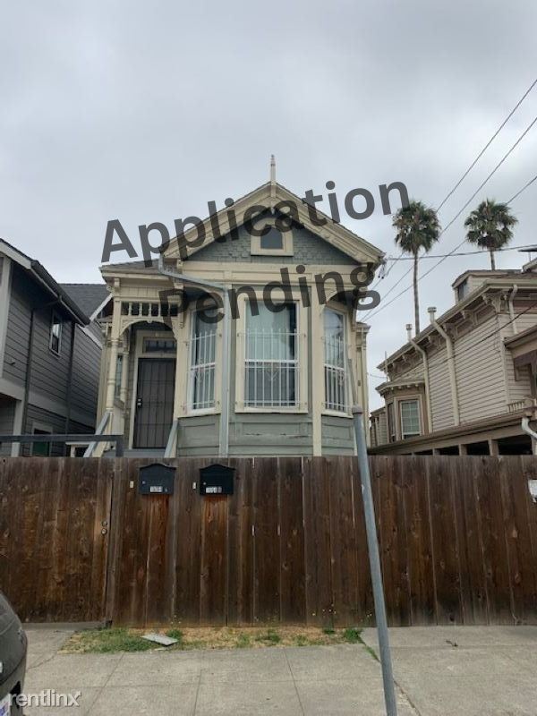 Foto principal - 3 br, 1 bath Duplex - 1694 11th St # B