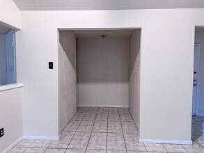 Building Photo - 14418 Moorfield Dr