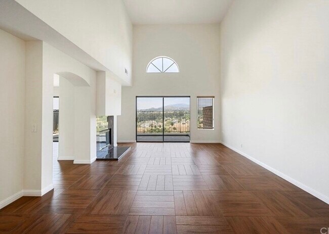 Building Photo - 6231 E Quartz Ln