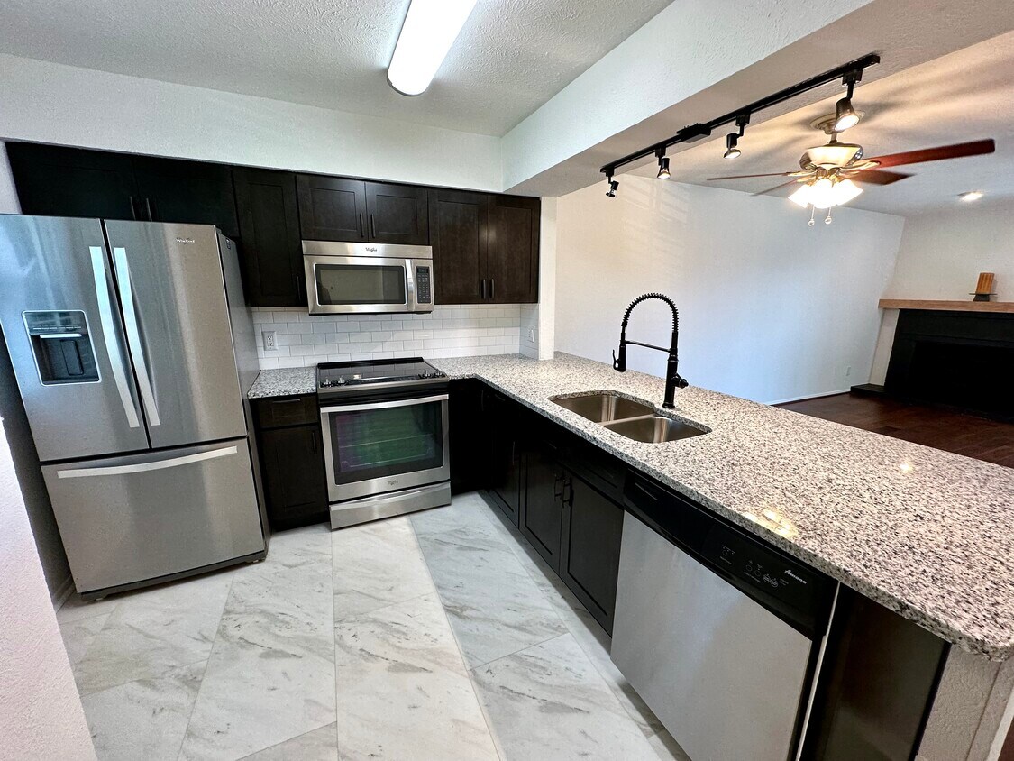 Foto principal - 111 Henry M Chandler Dr