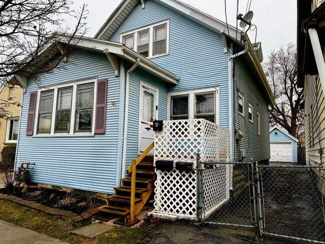 Building Photo - 108 David Ave