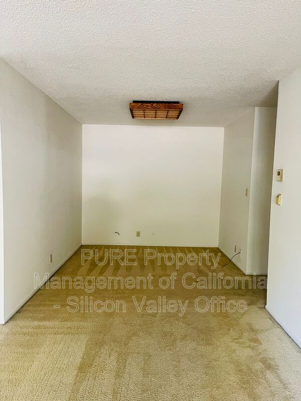 Building Photo - 121 Buckingham Dr