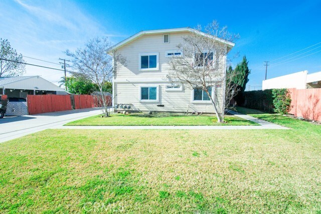 Foto principal - 1847 N Baker Ave