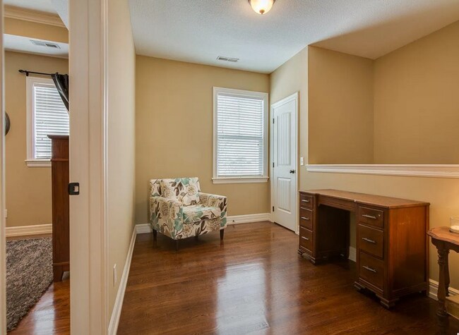 Foto del edificio - Don't miss out on this beautiful home!  Available in August!  Lock it in!