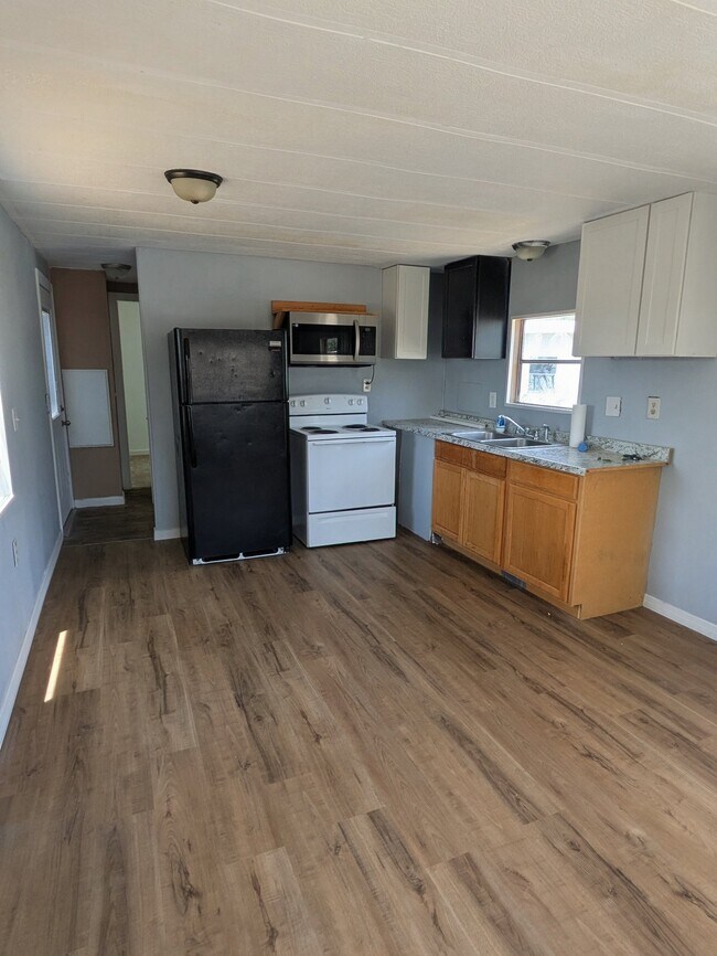 Foto del edificio - 920 Boardwalk Ln