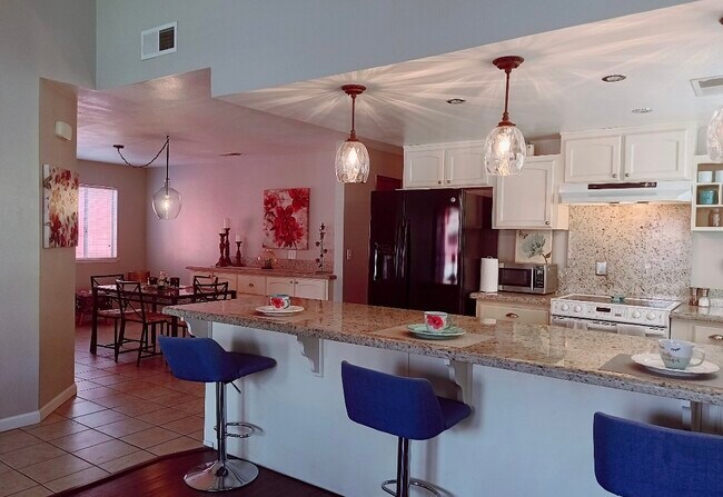 Foto del edificio - 922 E Oakridge Ave