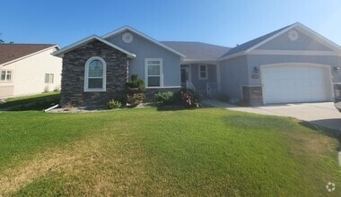 Building Photo - 429 Federation Rd
