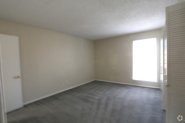 Interior Photo - Scotsdale Terrace