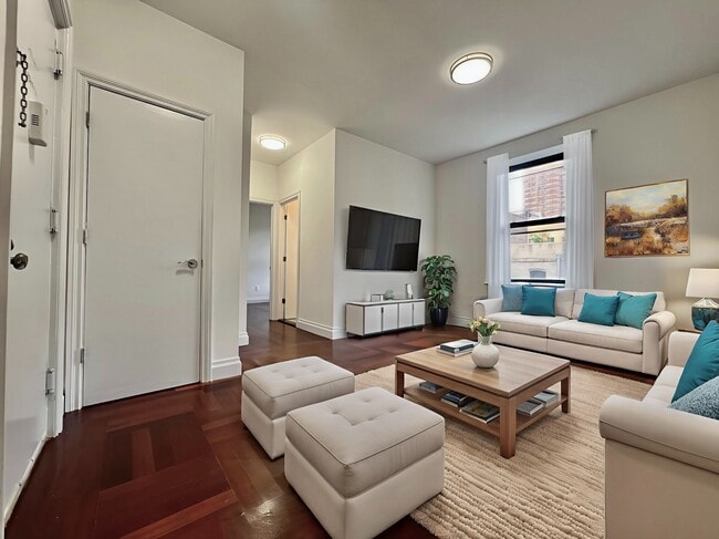 Building Photo - 609 W 137th St