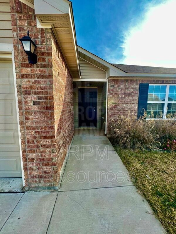 Building Photo - 2940 Cider Mill Ln