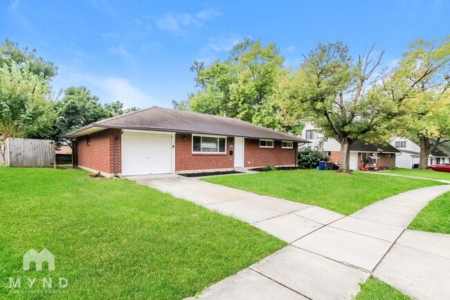 Building Photo - 1808 Pickering Dr